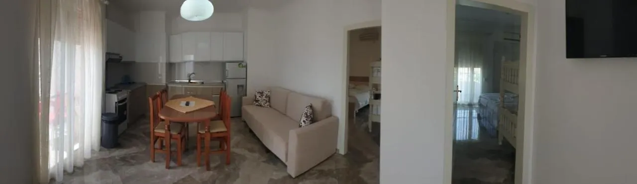Vila Tirona Durrës 0*,  Albania